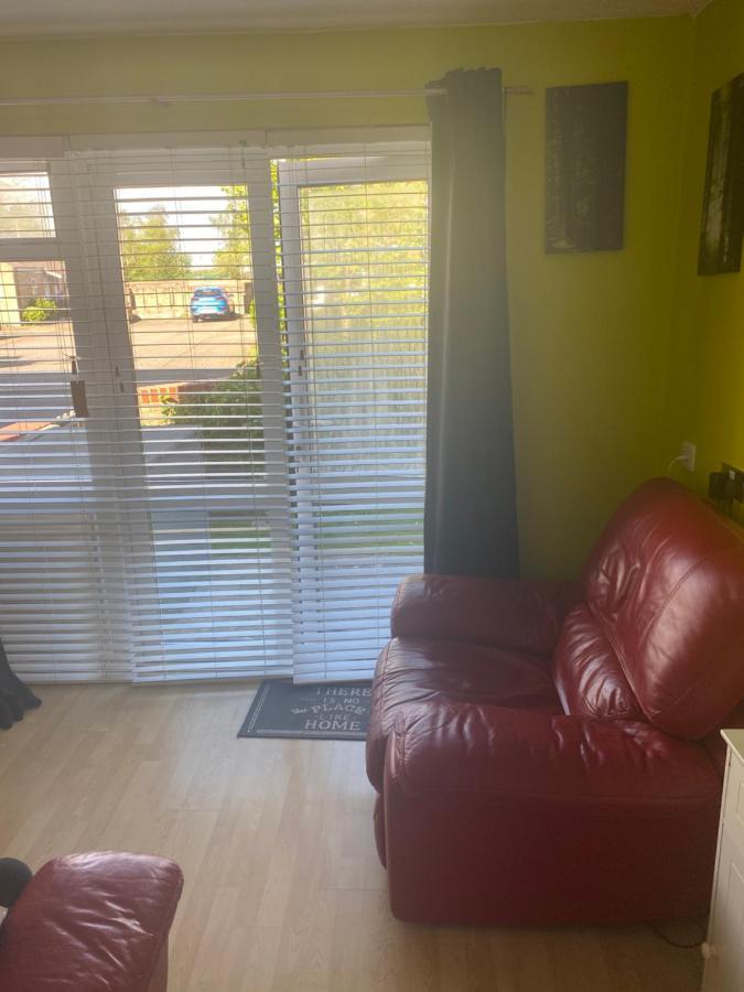 Appartement Travelling Stop à Swindon Extérieur photo