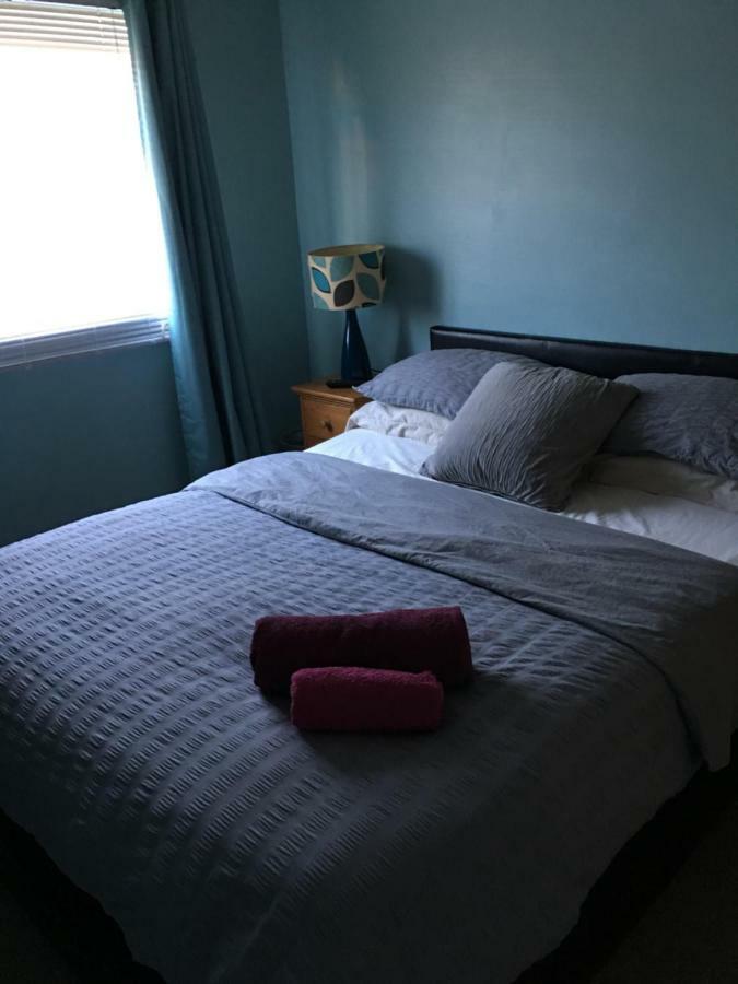 Appartement Travelling Stop à Swindon Extérieur photo