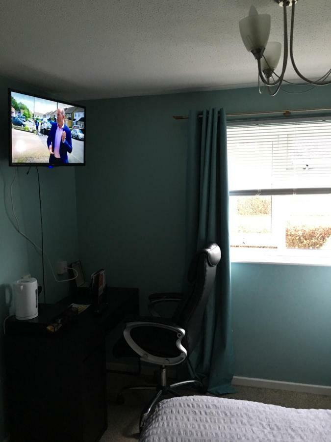 Appartement Travelling Stop à Swindon Extérieur photo